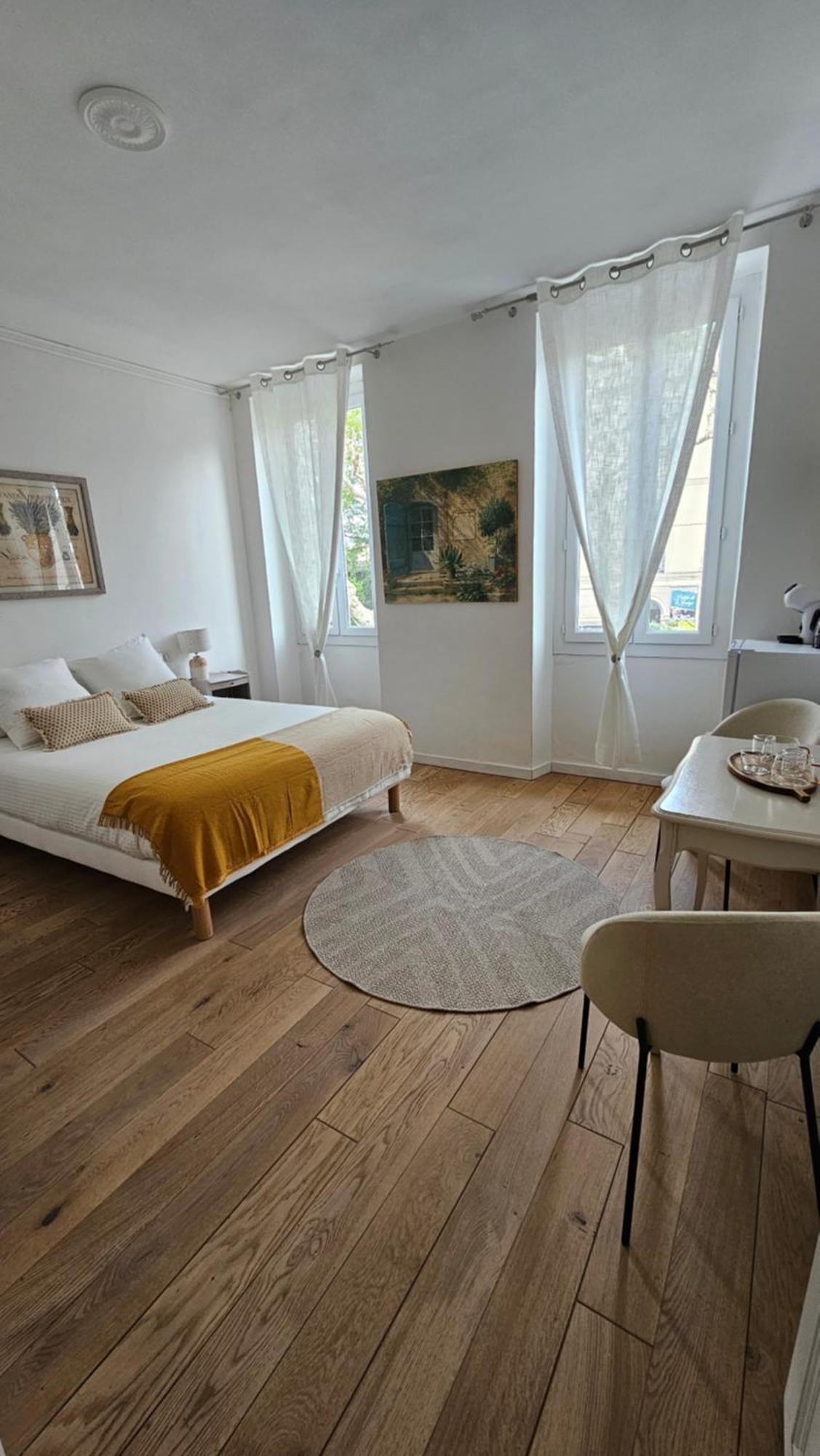 Les Chambres De Reseau Louisanne Сен-Ремі-де-Прованс Екстер'єр фото
